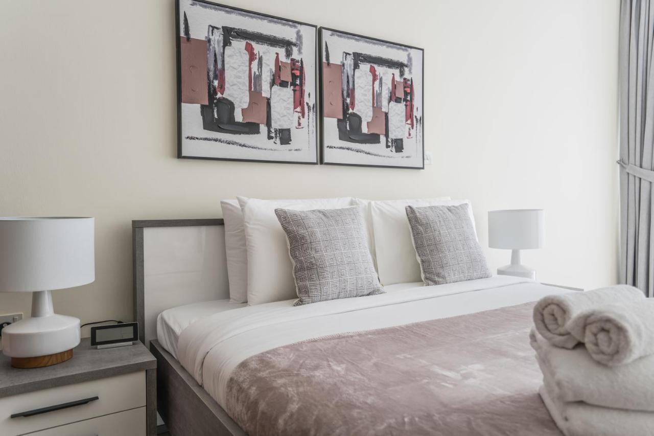 Higuests - Luxury Apartment In The Iconic Park Towers Dubaj Kültér fotó